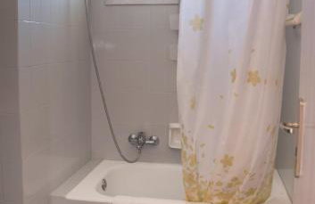 Lilia-RentalApartments - Photo 10