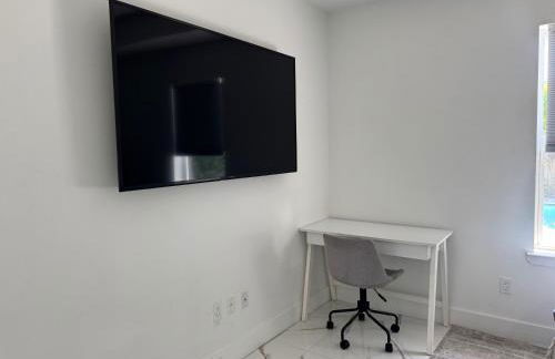 Palm Luxe Residence - Photo 27