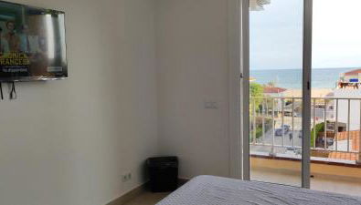 Acogedor estudio en la playa, con vistas al mar, y piscina comunitaria - Foto 4