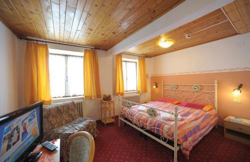 Residence Regina Delle Dolomiti - Foto 16