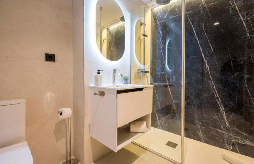 Iconic Suites - Photo 76