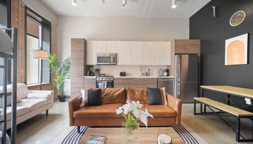 Stunning Downtown Apartment with Pool, Laundry, Parking - Foto 3