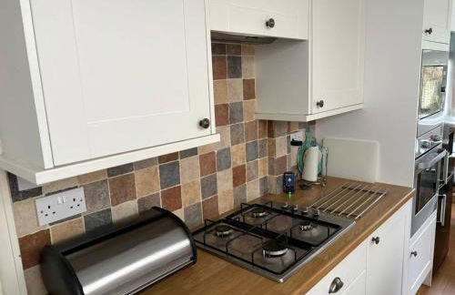 Tranquil Wolves Retreat with 4 Bedrooms - Foto 2