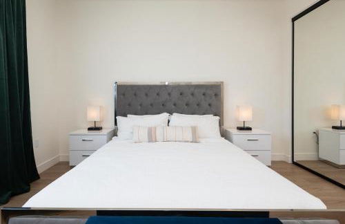 Stylish Apartments in Glendale with Free Parking - Foto 33