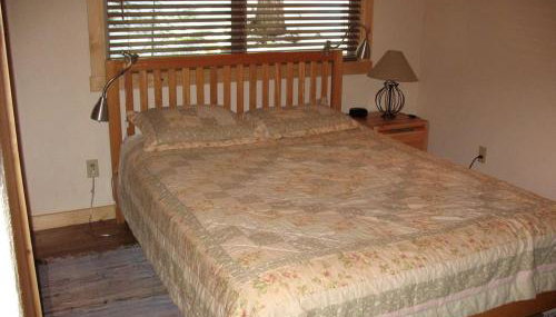 Exceptional Riverside Cabin Rental in the Trees near Pinecrest Lake, California - Photo 4