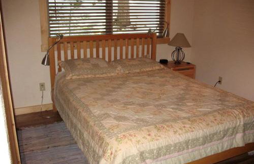 Exceptional Riverside Cabin Rental in the Trees near Pinecrest Lake, California - Foto 4