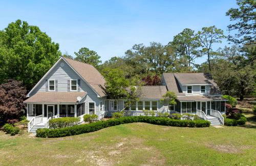 Secluded Waterfront Retreat for 23 - Dock Pets OK - Photo 18