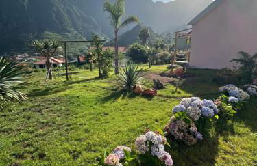 The Green Valley House - Photo 2