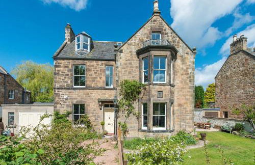 Eskbank Villa near Edinburgh - Photo 1
