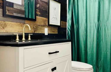 Centrally Located EVV Apartments - Foto 22