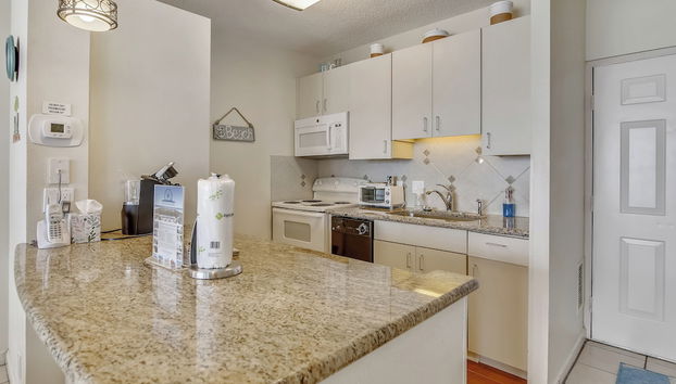 Beachfront Getaway by Ryson Vacation Rentals - Foto 5, Ausstattung der Unterkunft