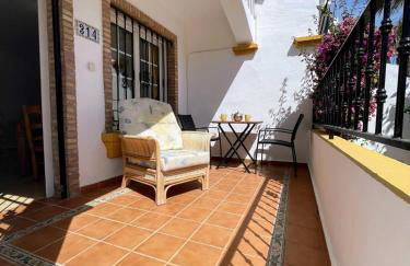 3 Bed Townhouse Overlooking Com Pool LD314 - Foto 28