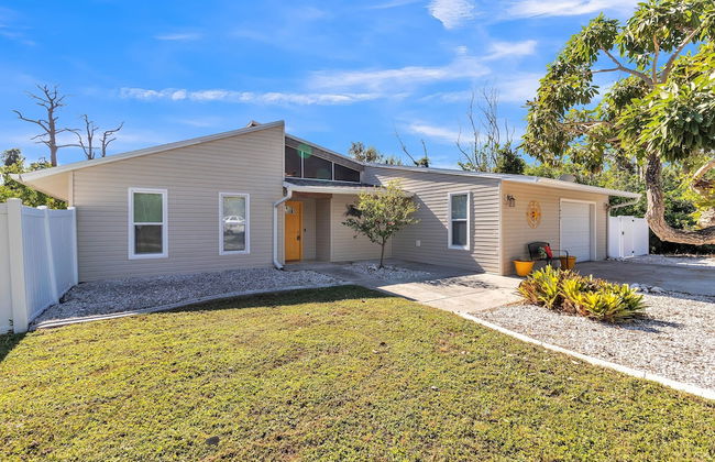 Tropical Oasis With Private Screened Hot Tub 2 Bedroom Home - Foto 1