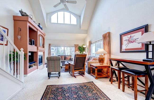 Bay Club Town Homes by CRMR - Foto 19