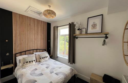 Modern 2 bedroom beach house - Photo 4