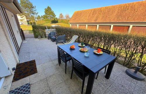 Petite cour privée - à 1minute à pied de la plage - Photo 12