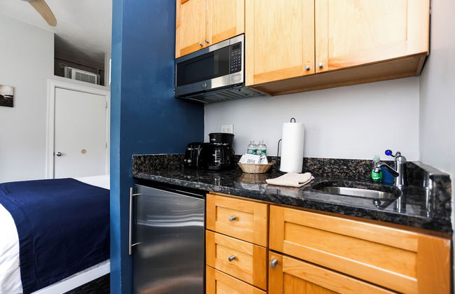 Maverick Suites at 400 Columbus Ave - Foto 53