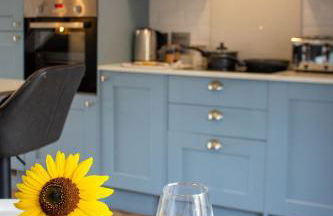 2 Bed House - Sleeps 4 - Parking - Foto 15