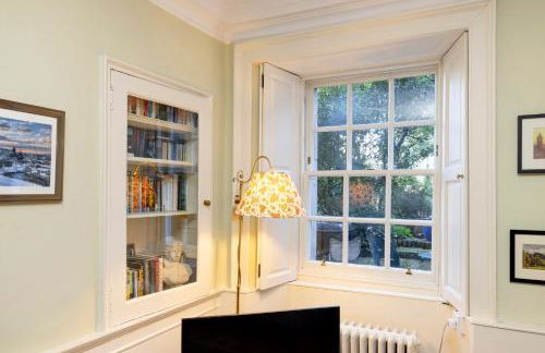 JOIVY Beautiful apartment, private garden, Calton Hill - Foto 8