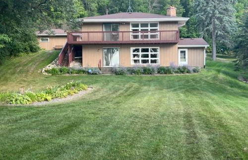 Lake Cabin; Renovated, Flat Lot, Dock, Sandy Beach, Many Games and Lake Toys! - Foto 7