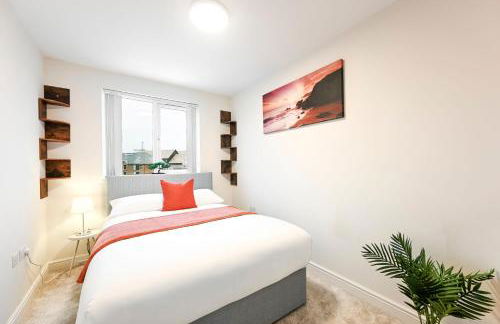 Swan's Place - Large 4bed home, Sleeps 9, Parking x2 & Games room - Foto 31