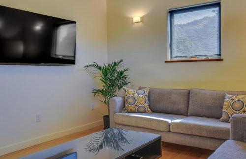 Modern White Salmon Apartment, Steps From Town - Foto 4