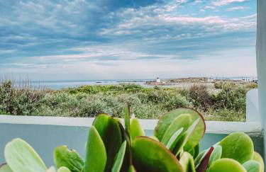 Luxury 3BR Sunrise Villa , Seaside Gyrismata - Photo 4