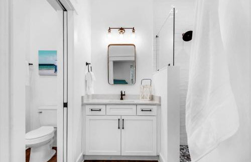 Latitude! New 8 Bedrooms! Beach! - Foto 13