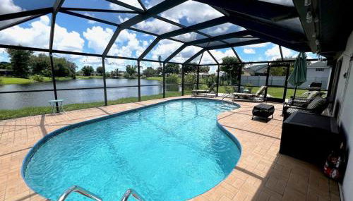 Spacious lakefront pool home in North Fort Myers - Foto 2
