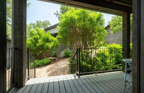 Charming Lake Getaway with Loft - Pickleball & BBQ - Foto 17