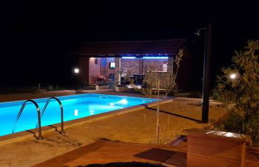 Villa Stone Medal - Photo 82