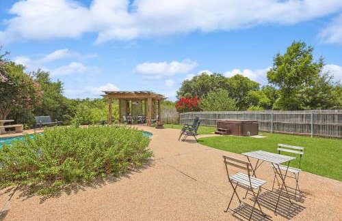 Elite 4BR 2BA Holiday Home with Hot Tub, Pool, and BBQ - Foto 37