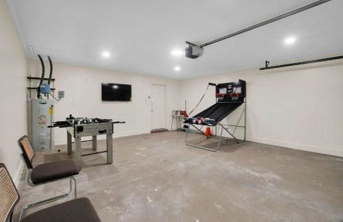Spacious 4BR Family Home with Game Room - Foto 2