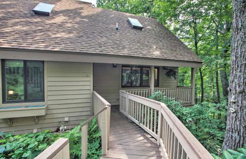 Wintergreen Resort Home with 2 Decks and Ski Access! - Foto 36