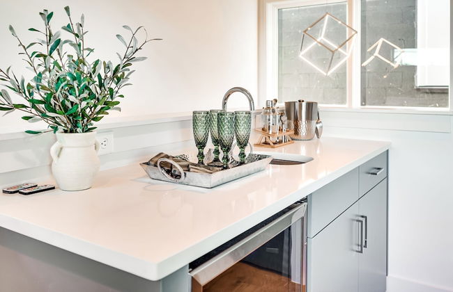 Sky High Cowgirl Luxe 4BR w Rooftopdeck Karaoke - Foto 34