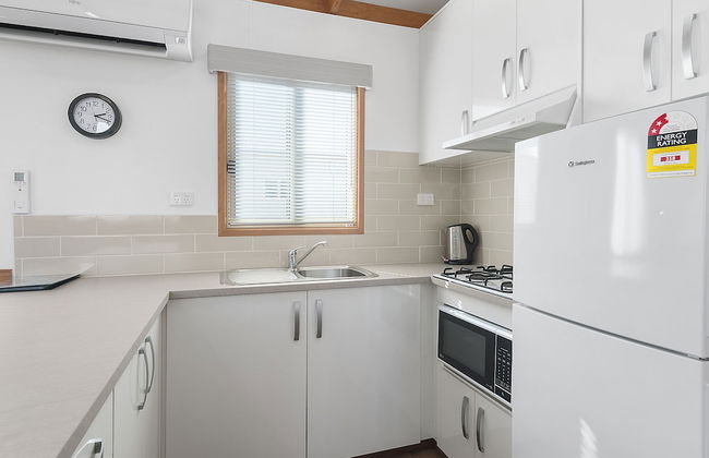 Port Broughton Tourist Park - Photo 16