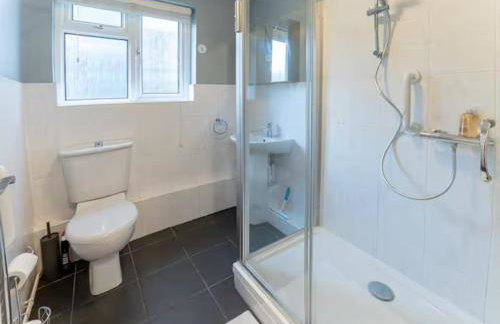 Sunrise Lodge 2-Bedroom Flat EastBeach sleeps 4 - Pass the Keys - Foto 19