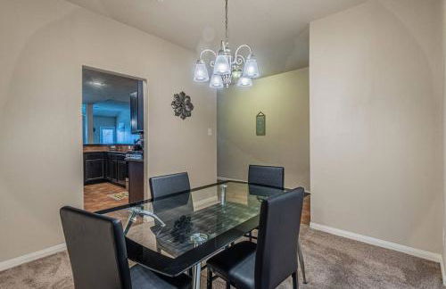 New Beautiful 4/BR Vacation Home - Photo 26