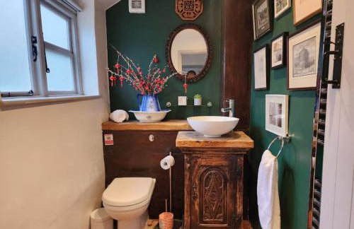 Swan Cottage, 5-Bedroom, Canal View, River, Private gardens, Free Parking's, WiFi, Oxford - Photo 69