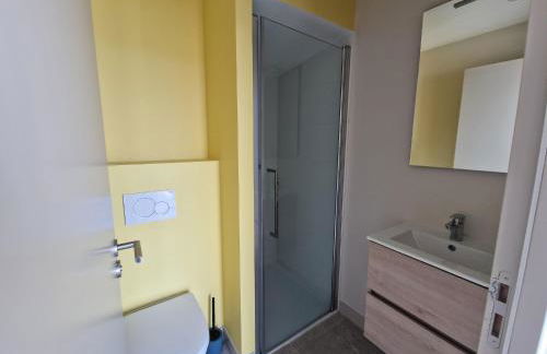 Charming Breton Holiday Home Right by the sea - Photo 49