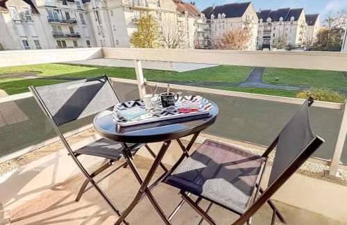 Studio Wi-Fi et balcon, très bien situé - Foto 1