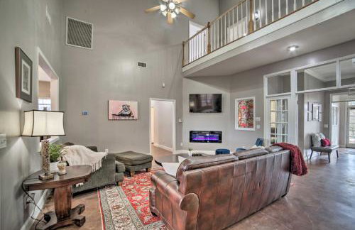 Starkvegas Clubhouse about 2 Mi to MSU Campus! - Foto 6