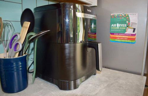 8min to City, Hot Tub House, Fire Pit, Free Parking - Foto 3