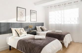 Espectacular piso reformado al lado del rio Turia - Foto 42