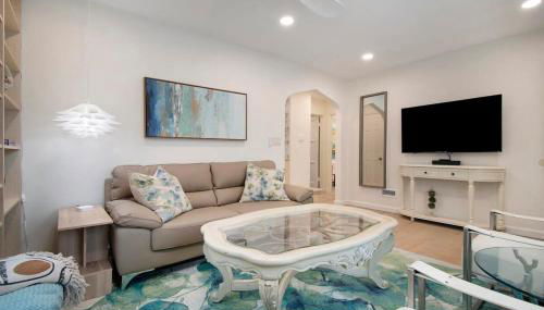 Adorable 2BR Hot Tub Close to Attractions - Foto 5