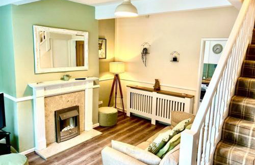 The Little Green Cosy Cottage - Photo 1