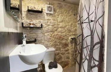 Agios Ioannis Stone Cottage with Private Heated Pool & Hydro-massage - Foto 15