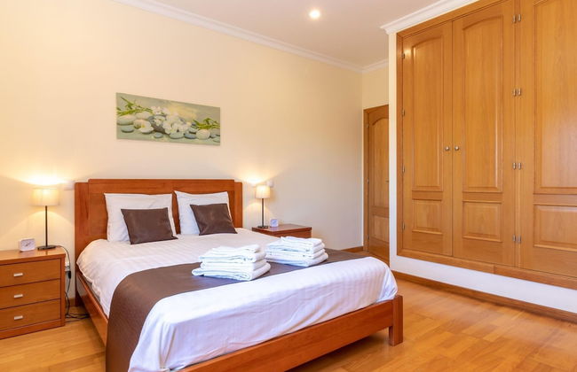 Luxury Villa in Albufeira With Heated Private Pool - Foto 11