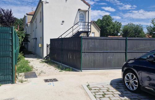 Appartement cosy spacieux parking gratuit en face - Foto 1