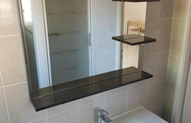 charmant studio de 30 m2 très calme avec sa grande belle terrasse et son jardin PRIVATIF - Foto 18